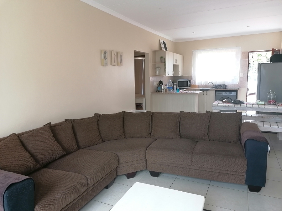 To Let 3 Bedroom Property for Rent in Marina Martinique Eastern Cape